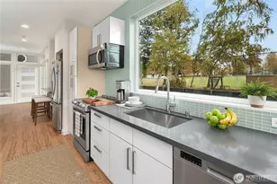 809 NE 48th St, Seattle, WA 98105 - Photo 3