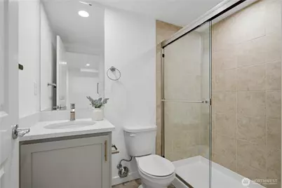 16616 NE 85th St, Redmond, WA 98052 - Photo 19