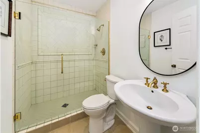 1331 Harbor Avenue SW #103, Seattle, WA 98116 - Photo 17