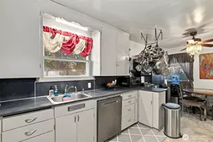 10024 Patterson St S, Tacoma, WA 98444 - Photo 7