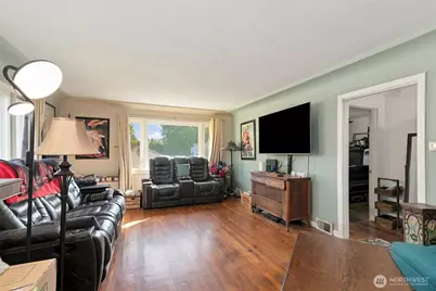 10024 Patterson Street S, Tacoma, WA 98444 - Photo 5