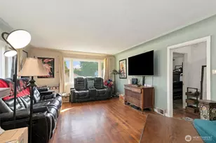10024 Patterson St S, Tacoma, WA 98444 - Photo 5