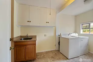 8216 21st Ave NE, Seattle, WA 98115 - Photo 17