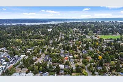 8216 21st Avenue NE, Seattle, WA 98115 - Photo 35