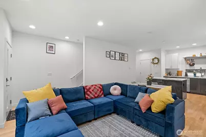 8712 42nd Avenue S, Seattle, WA 98118 - Photo 5