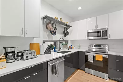 8712 42nd Avenue S, Seattle, WA 98118 - Photo 13