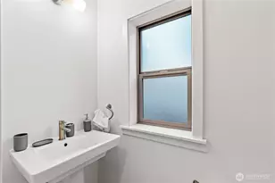 8712 42nd Ave S, Seattle, WA 98118 - Photo 15
