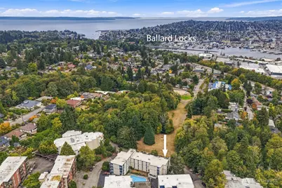 3722 27th Place W #201, Seattle, WA 98199 - Photo 35