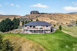 2350 10th St NE, East Wenatchee, WA 98802 - Photo 3