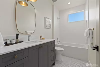 3243 13th Avenue W, Seattle, WA 98119 - Photo 27