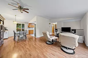 8104 189th St Ct E, Puyallup, WA 98375 - Photo 11