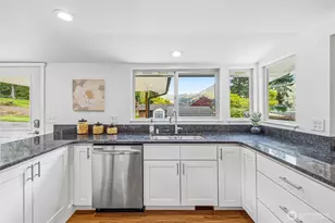 477 W Lake Samish Dr, Bellingham, WA 98229 - Photo 11