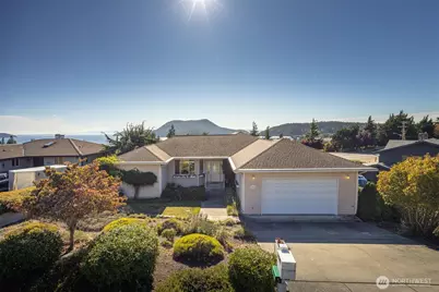 1702 Tartan Place, Anacortes, WA 98221 - Photo 1