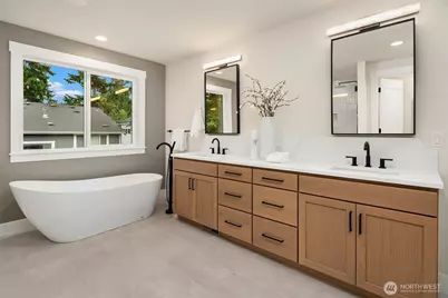 816 165th Avenue NE, Bellevue, WA 98008 - Photo 23