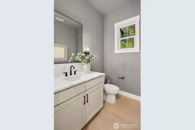 816 165th Avenue NE, Bellevue, WA 98008 - Photo 17