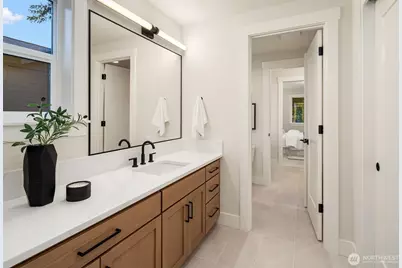 816 165th Avenue NE, Bellevue, WA 98008 - Photo 31
