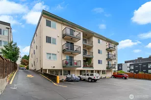 8747 Phinney Ave N, Seattle, WA 98103 - Photo 23