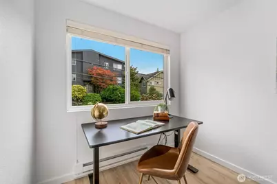 8747 Phinney Avenue N #12, Seattle, WA 98103 - Photo 7