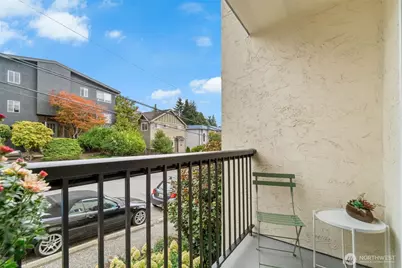 8747 Phinney Avenue N #12, Seattle, WA 98103 - Photo 19