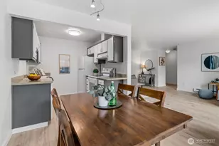 8747 Phinney Ave N, Seattle, WA 98103 - Photo 11