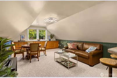 8289 New Holland Court NE, Bainbridge Island, WA 98110 - Photo 17