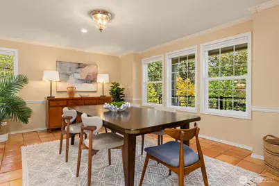 8289 New Holland Court NE, Bainbridge Island, WA 98110 - Photo 9