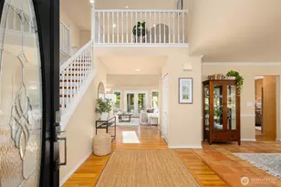 8289 New Holland Ct NE, Bainbridge Island, WA 98110 - Photo 3