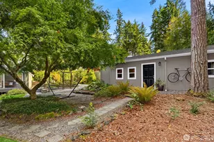 8289 New Holland Ct NE, Bainbridge Island, WA 98110 - Photo 33