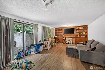 26523 Manchester Avenue, Kent, WA 98032 - Photo 11