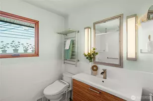 12015 Dayton Ave N, Seattle, WA 98133 - Photo 11