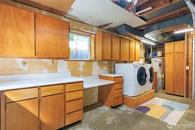 12015 Dayton Avenue N, Seattle, WA 98133 - Photo 23