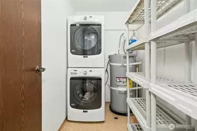 9255 Greenwood Avenue N #38, Seattle, WA 98103 - Photo 7