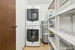9255 Greenwood Ave N, Seattle, WA 98103 - Photo 7