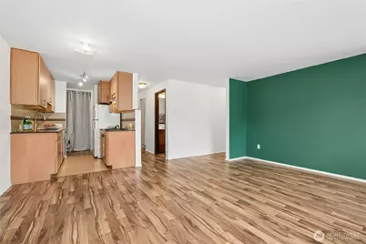 9255 Greenwood Avenue N #38, Seattle, WA 98103 - Photo 13