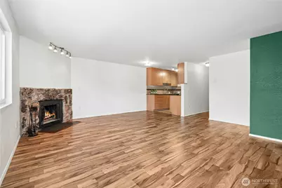 9255 Greenwood Avenue N #38, Seattle, WA 98103 - Photo 17