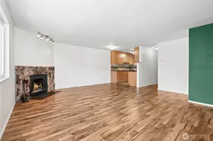 9255 Greenwood Ave N, Seattle, WA 98103 - Photo 17