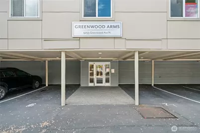 9255 Greenwood Avenue N #38, Seattle, WA 98103 - Photo 3