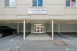 9255 Greenwood Ave N, Seattle, WA 98103 - Photo 3