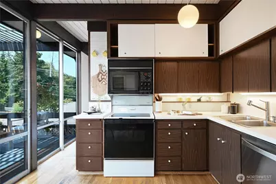 2383 NW 89th Place, Seattle, WA 98117 - Photo 11