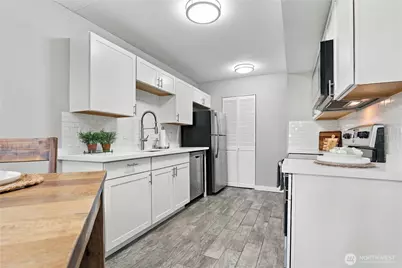 7340 NE 142nd Place #Unit A, Kirkland, WA 98034 - Photo 17