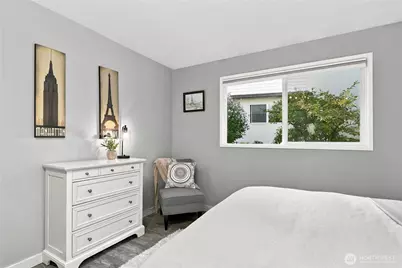 7340 NE 142nd Place #Unit A, Kirkland, WA 98034 - Photo 11