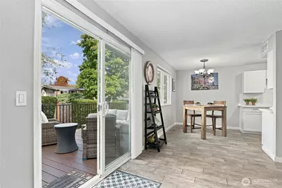 7340 NE 142nd Place #Unit A, Kirkland, WA 98034 - Photo 5