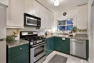 214 16th Ave E, Seattle, WA 98112 - Photo 15
