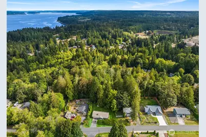 26452 Edgewater Boulevard NW, Poulsbo, WA 98370 - Photo 29