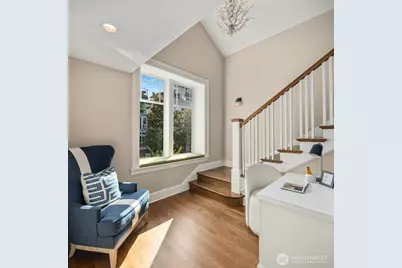 719 Belmont Place E, Seattle, WA 98102 - Photo 15