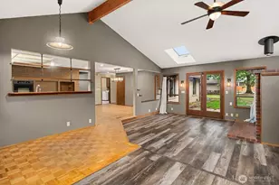 21805 SE 4th St, Sammamish, WA 98074 - Photo 13