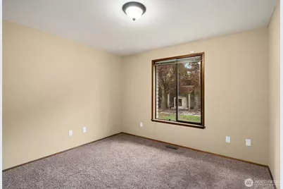 21805 SE 4th Street, Sammamish, WA 98074 - Photo 19