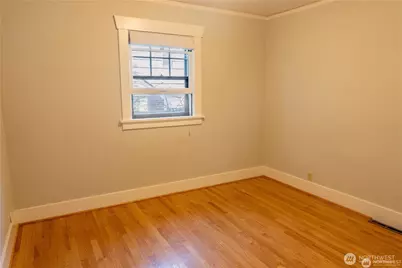 6910 37th Avenue SW, Seattle, WA 98126 - Photo 19