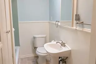 6910 37th Ave SW, Seattle, WA 98126 - Photo 21