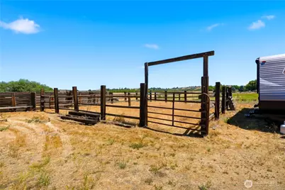 2841 Mapleway Road, Yakima, WA 98908 - Photo 5